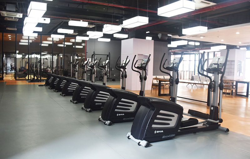 健身房器材