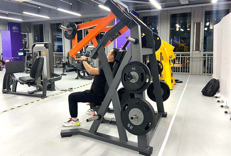 SH-G8912分动座式推胸训练器 SH-G8912分动座式推胸训练器